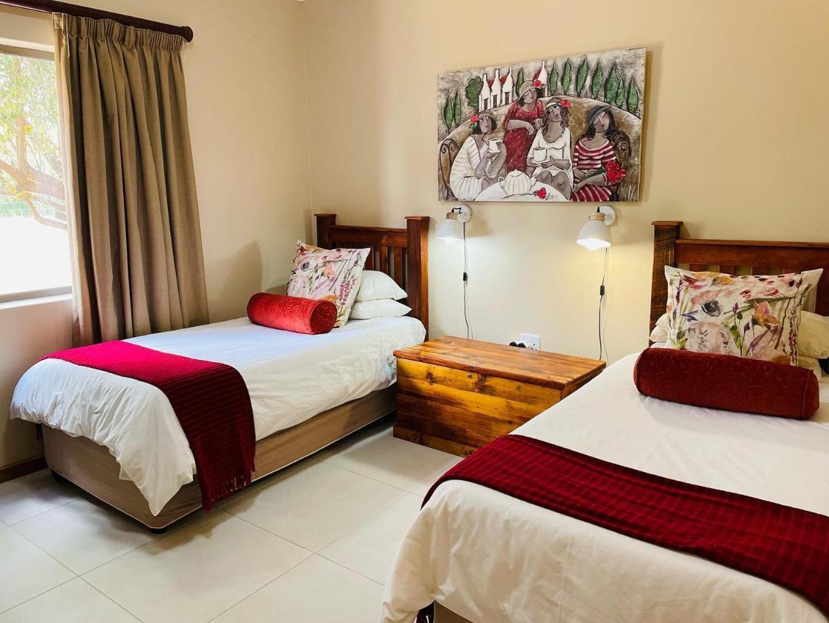 Villa Travalia Guest Farm Nelspoort Esterno foto