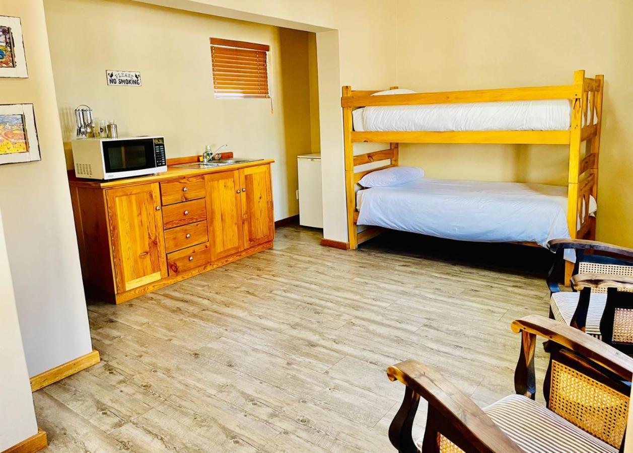 Villa Travalia Guest Farm Nelspoort Esterno foto