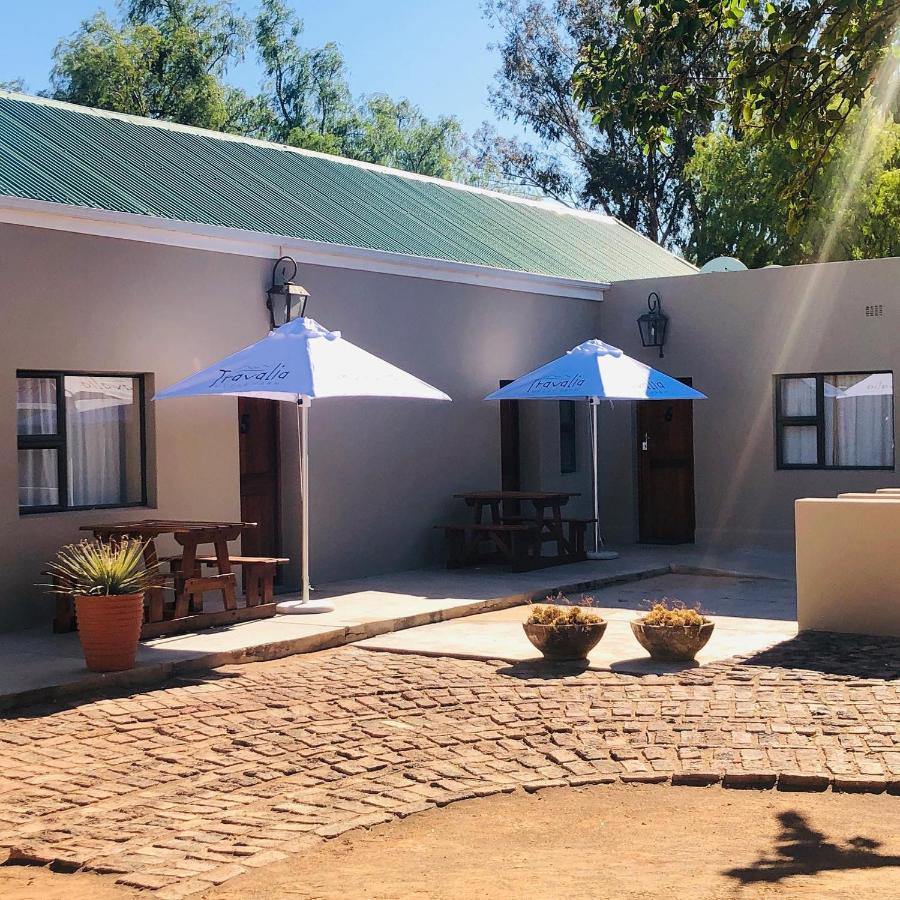 Villa Travalia Guest Farm Nelspoort Esterno foto