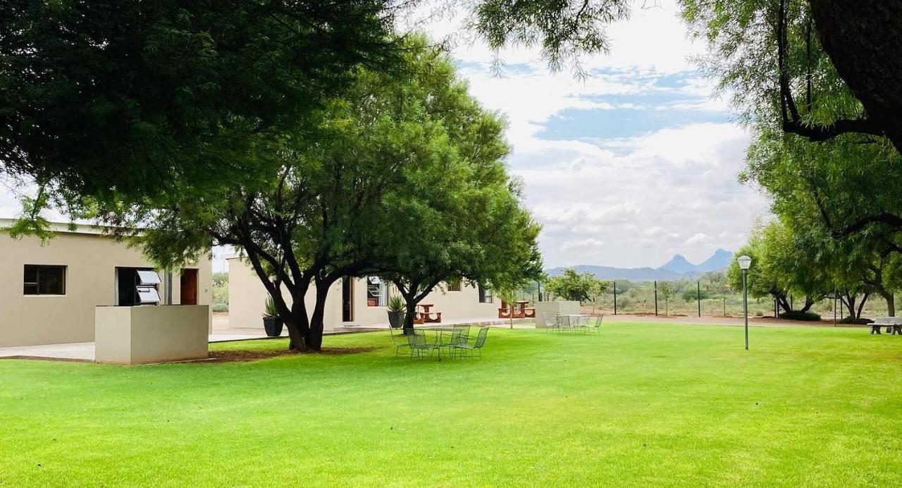 Villa Travalia Guest Farm Nelspoort Esterno foto
