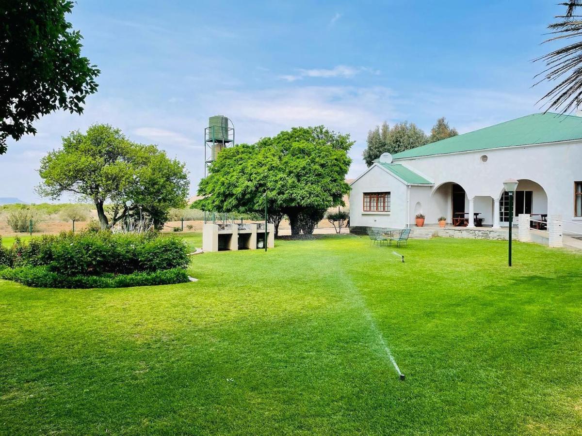 Villa Travalia Guest Farm Nelspoort Esterno foto